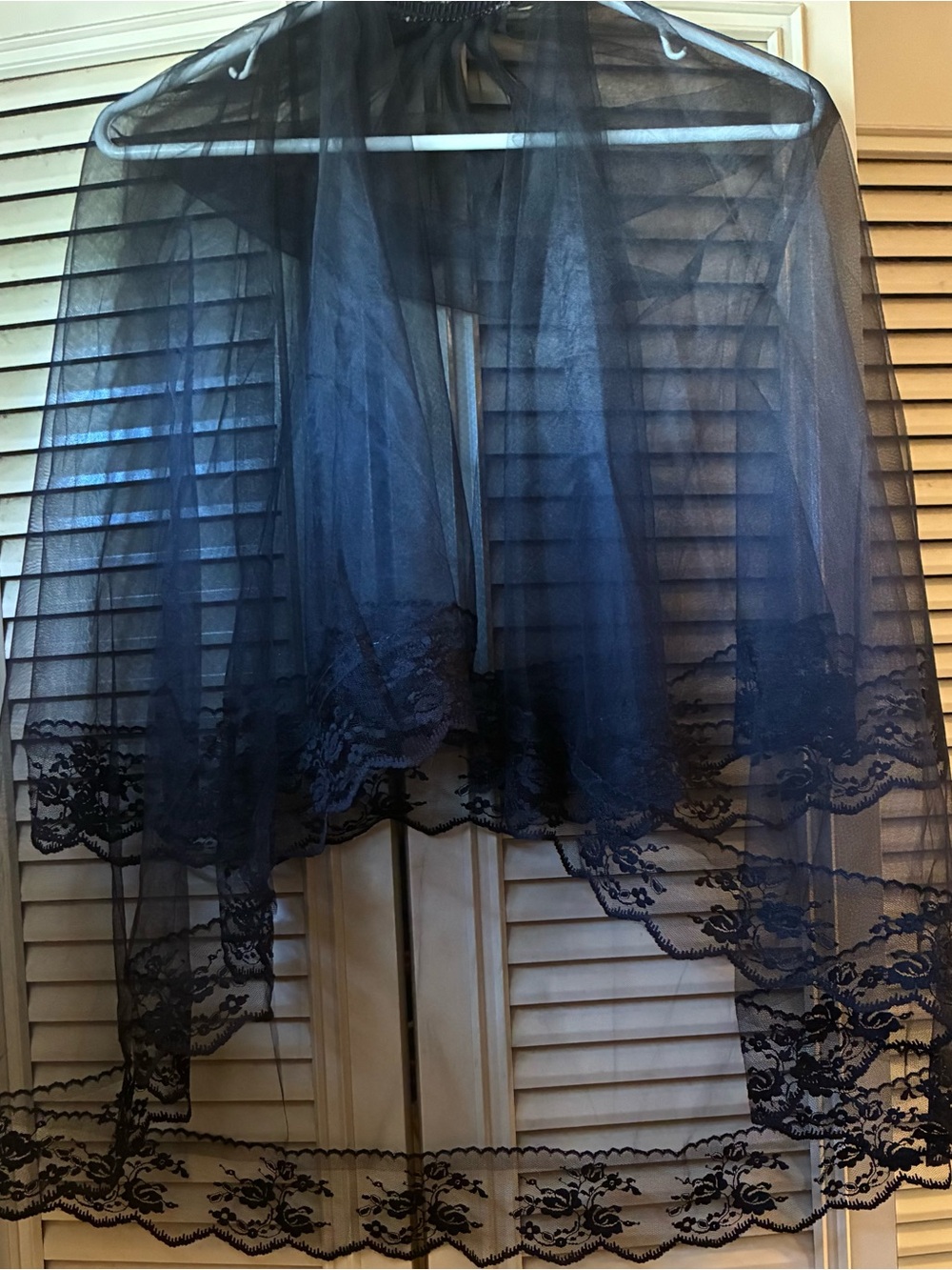 New two tiered Lace-Trim Black Bridal Veil